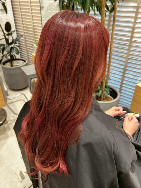 ハイライトで叶う高発色カラー【武蔵小杉店】