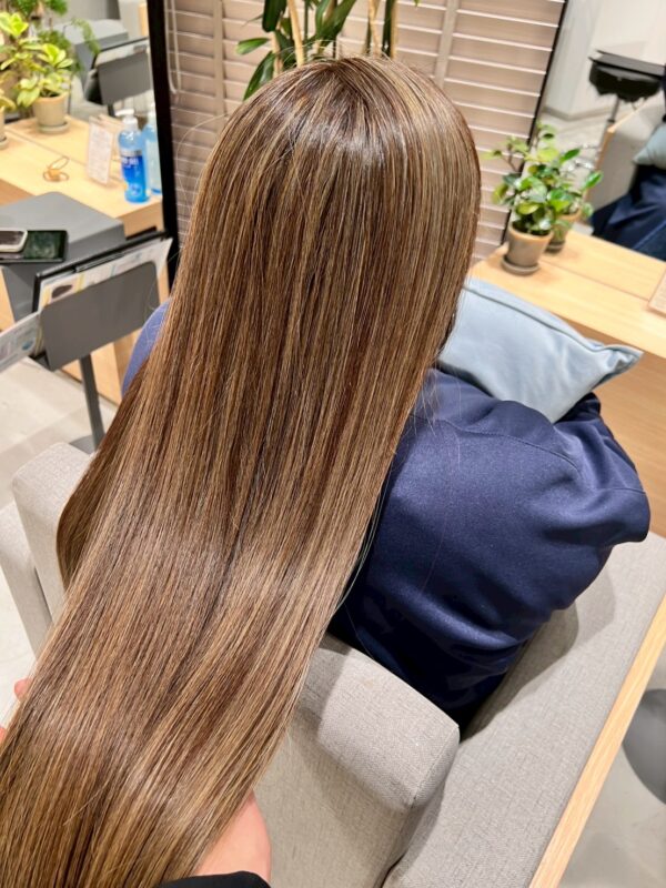 立体感と透明感を叶えるハイライト【武蔵小杉店】